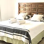 Hébergement de vacances Amplia A 40m De La Playa Con Piscina Y Wi-fi - Es-258-177 *
