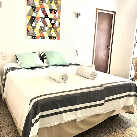 Villa Grande Proche Avec Piscine Et Wi-fi